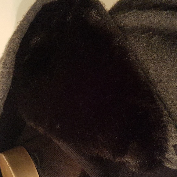 Steve Madden Poncho - Picture 4 of 11